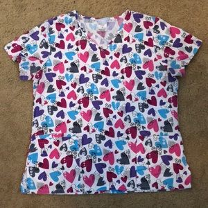Heart print scrub top